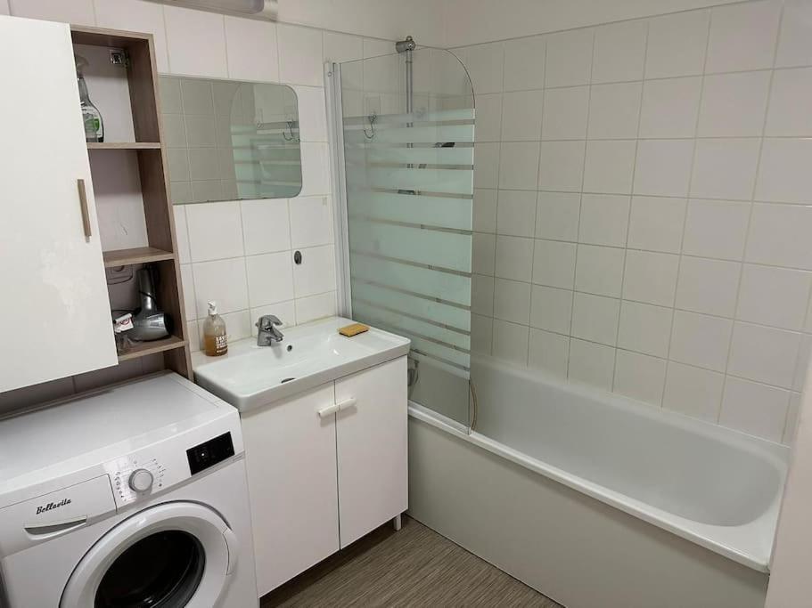 Appartement Proche Chu Avec Balcon Et Parking Lille Zewnętrze zdjęcie