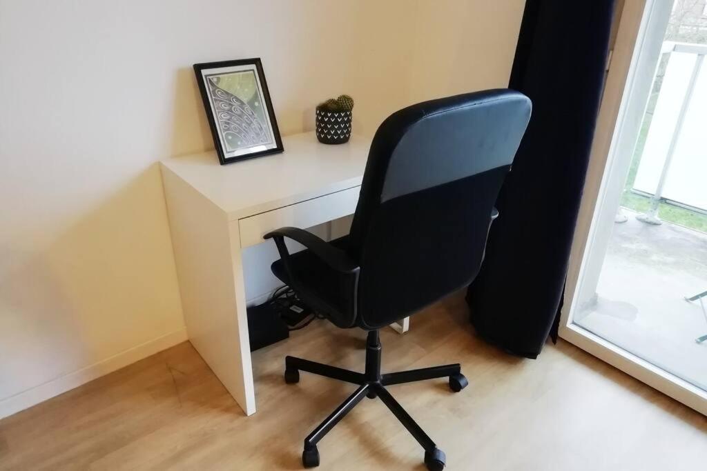 Appartement Proche Chu Avec Balcon Et Parking Lille Zewnętrze zdjęcie